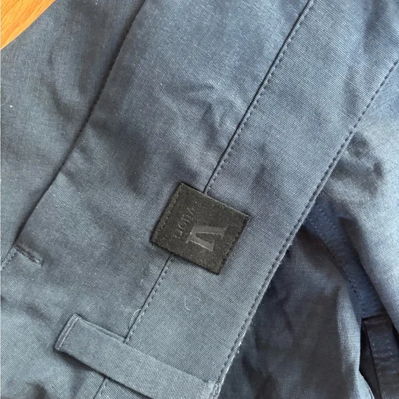 Vuori Men’s shorts - Picture 5 of 6